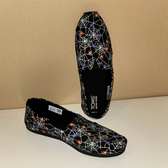 Toms Shoes - TOMS Women's Black Flats Halloween Spider Alpargata 7.5 New Glow in Dark